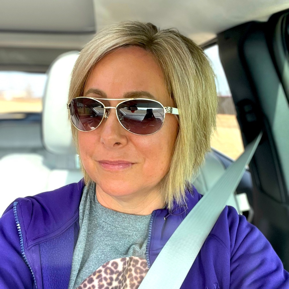 Meet your Posher, Shelbi